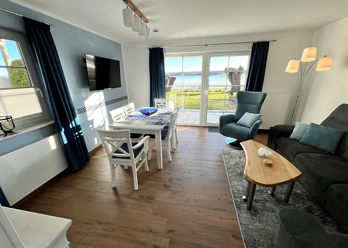 Haus Mit Seeblick, Gratis Nutzung Vom Ahoi Erlebnisbad Und Sauna In - Faehrhaus Nr 14 Feriehus